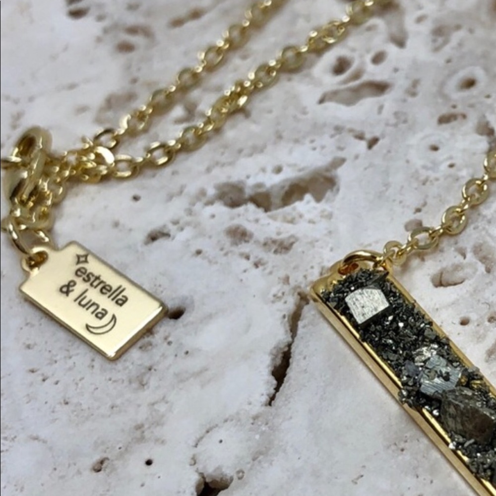  Gold Chevron Pyrite Necklace 朗 - Picture 3 of 8